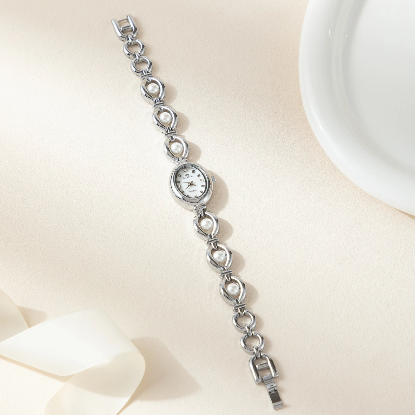 Wentworth© Lora | 14K Gold Elegance